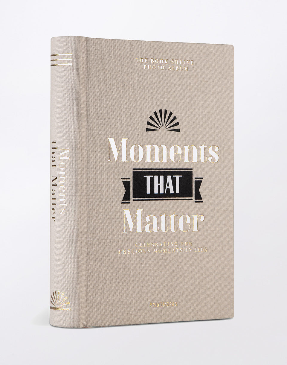 Bookshelf Album - Moments that Matter