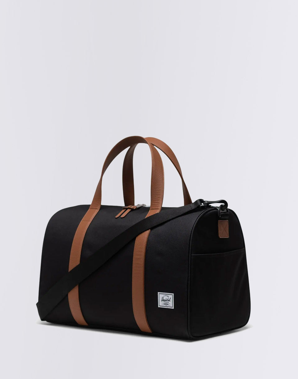 Novel Carry On Duffle